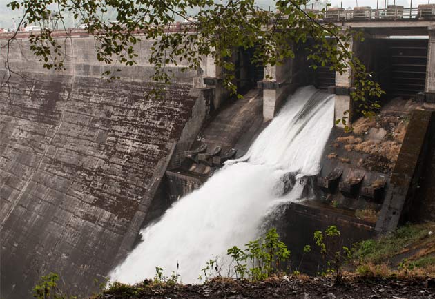 hydroelectric dam